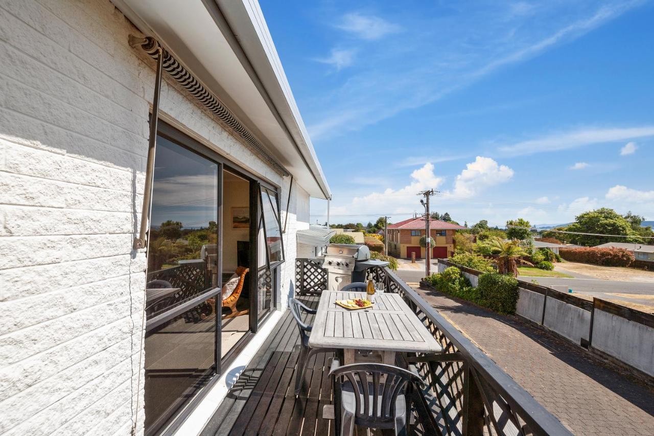 Lake Vista At Two Mile Bay- Taupo Central Home 외부 사진