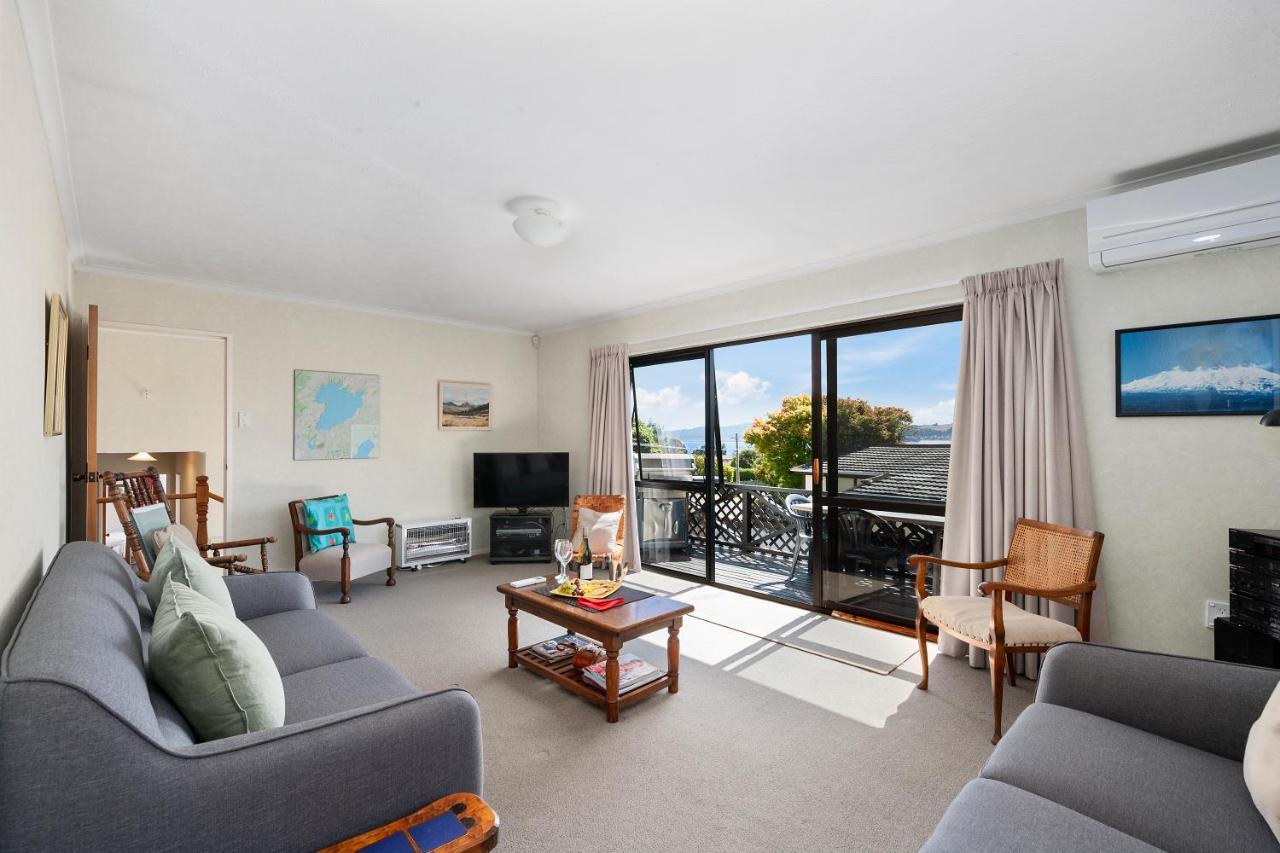 Lake Vista At Two Mile Bay- Taupo Central Home 외부 사진